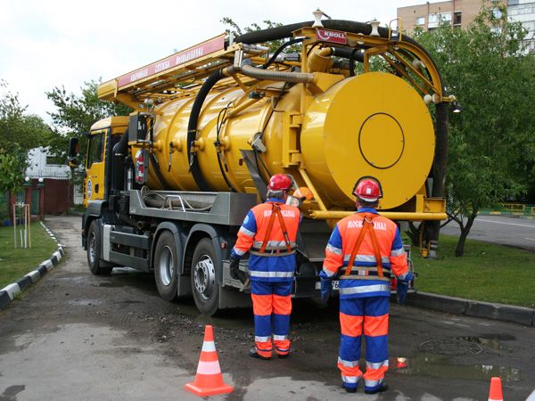 машины для обслуживания канализационных и водопроводных сетей